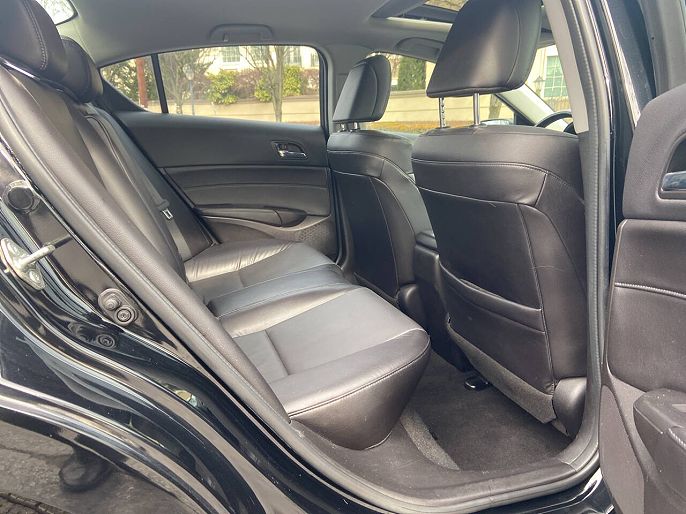 Vehicle view 37