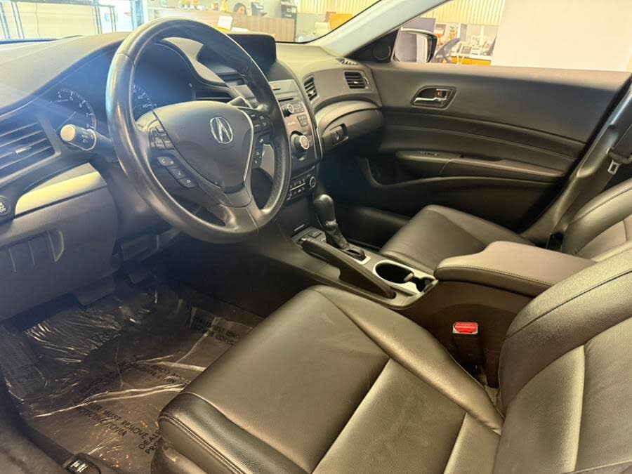 Vehicle view 8