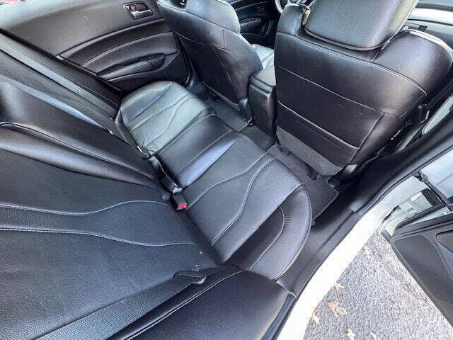 Vehicle view 19