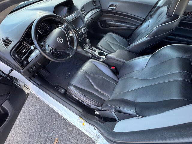 Vehicle view 9