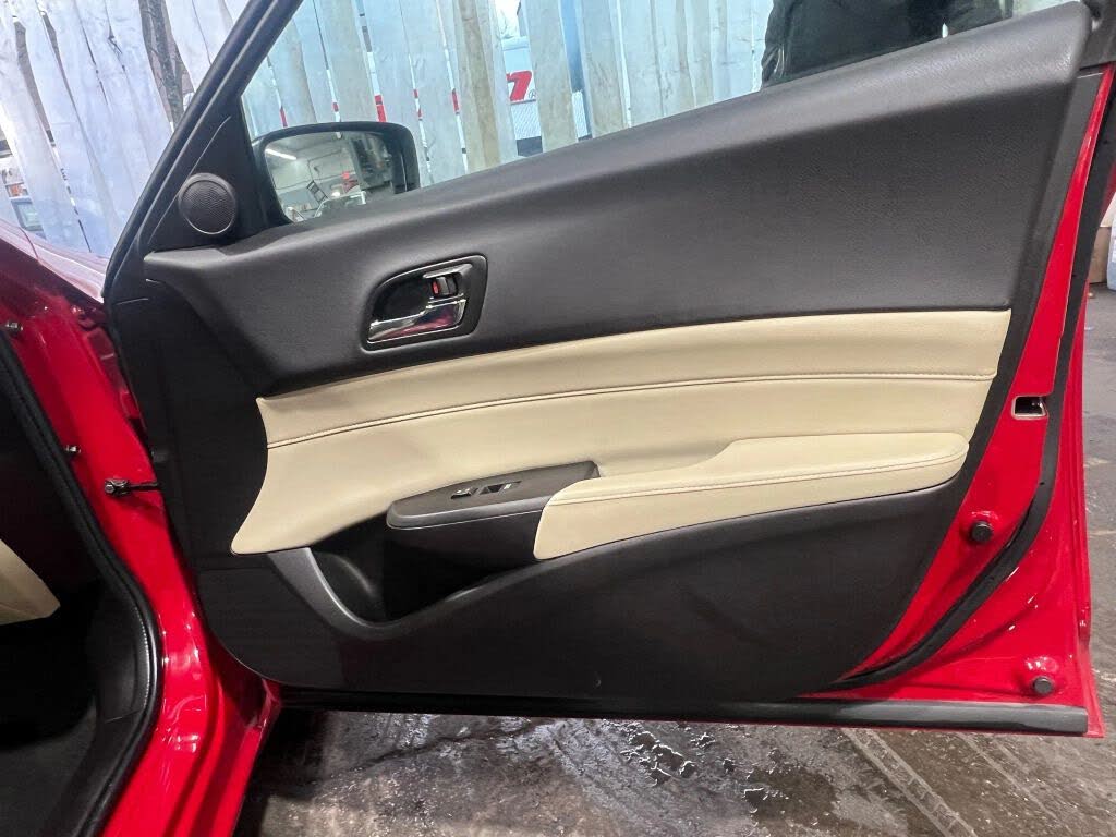 Vehicle view 28