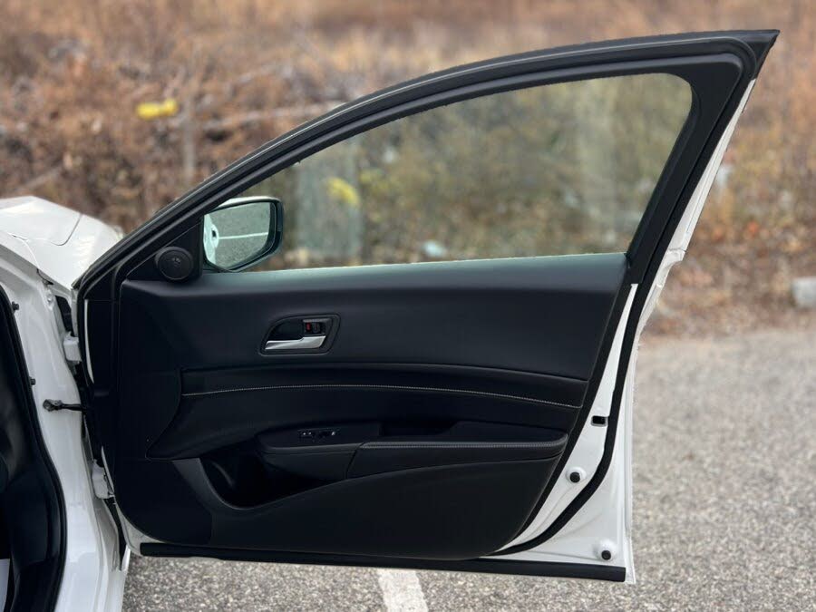Vehicle view 34