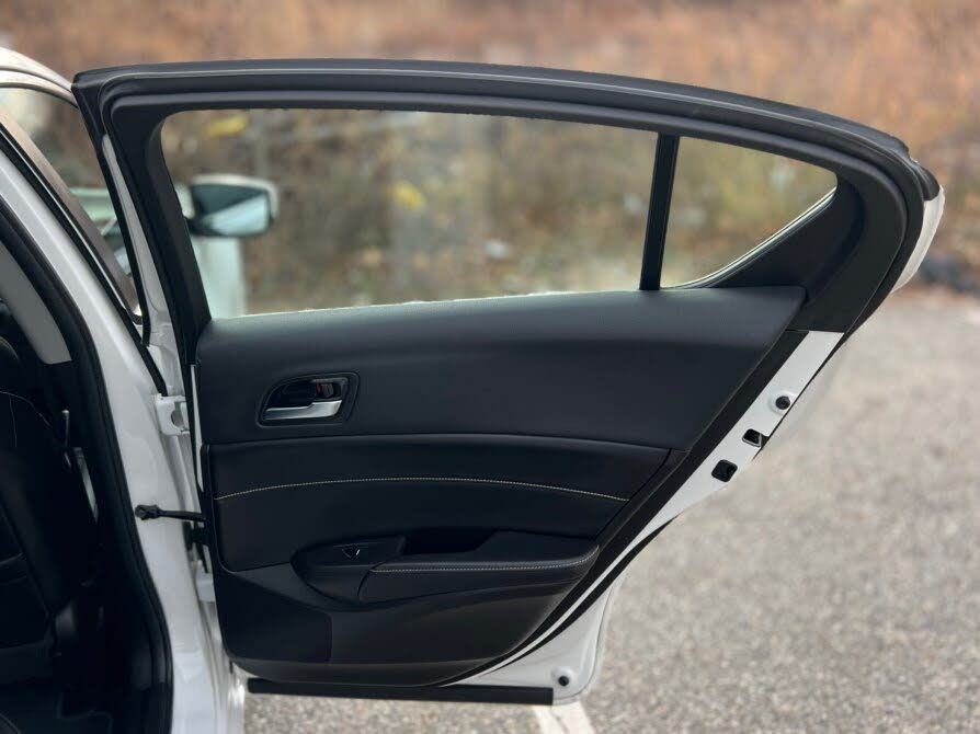 Vehicle view 35