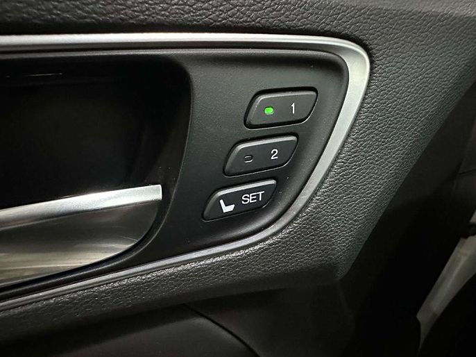 Vehicle view 16