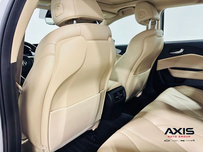 Vehicle view 23