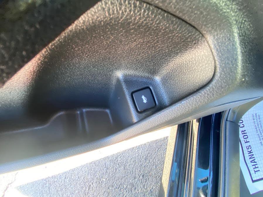 Vehicle view 17