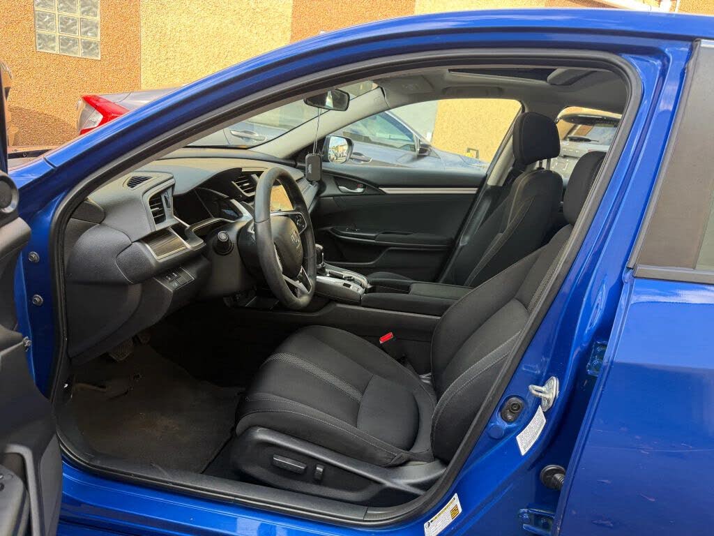 Vehicle view 25