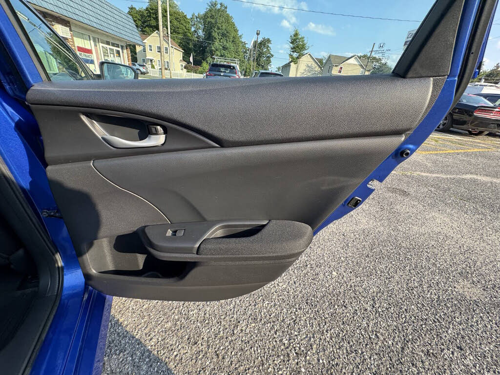 Vehicle view 25