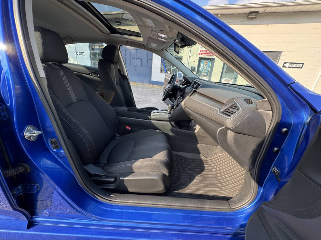 Vehicle view 33
