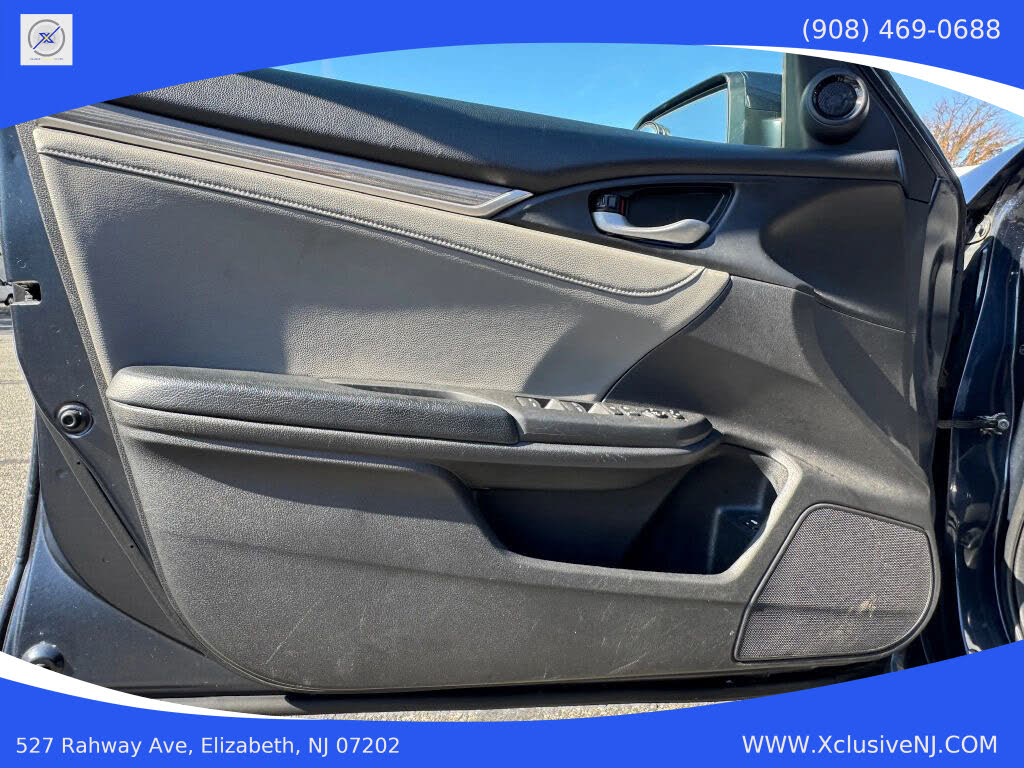 Vehicle view 7