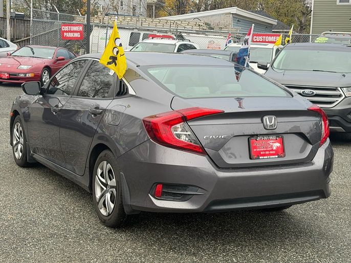 Vehicle view 7