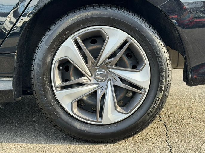 Vehicle view 9
