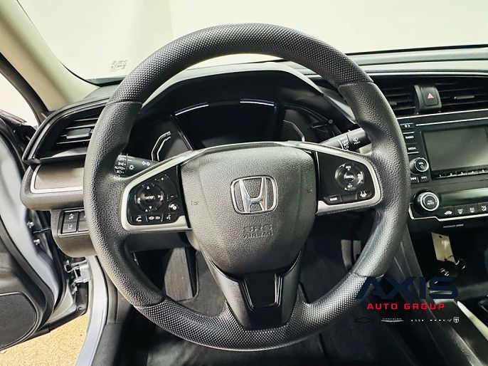 Vehicle view 29