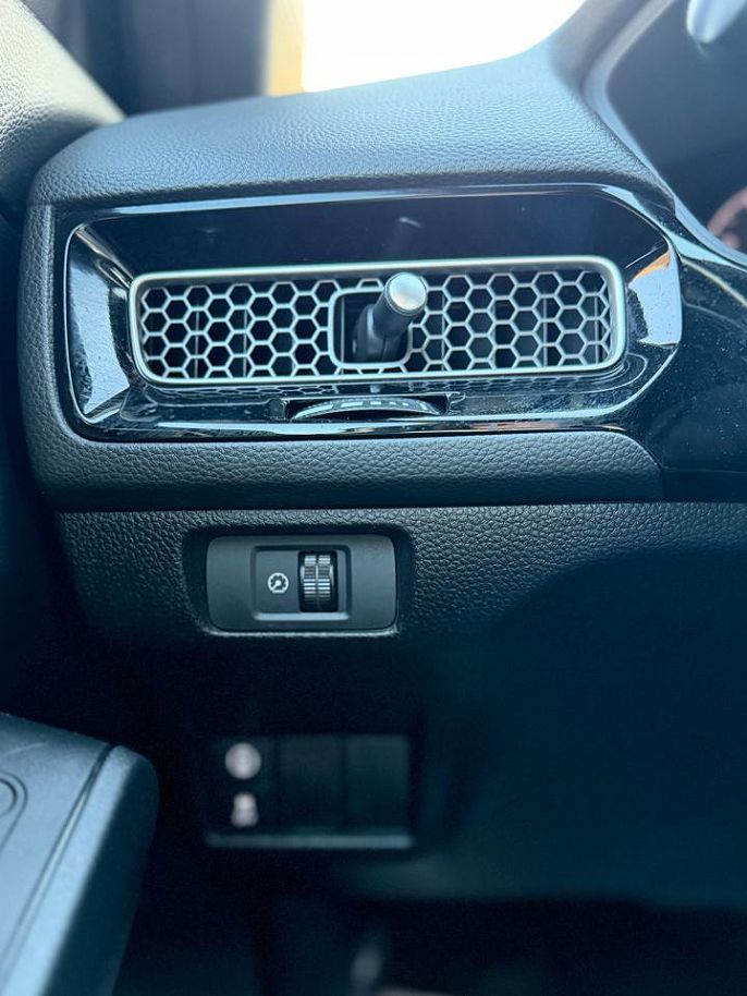 Vehicle view 13