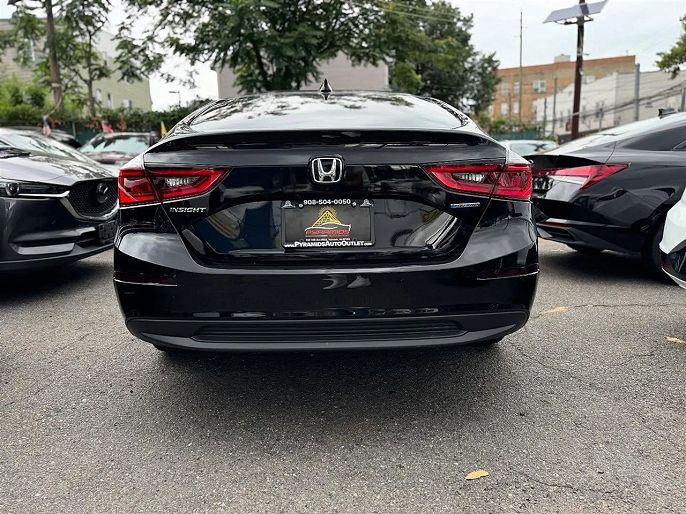 Vehicle view 8