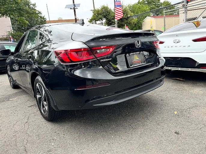 Vehicle view 9