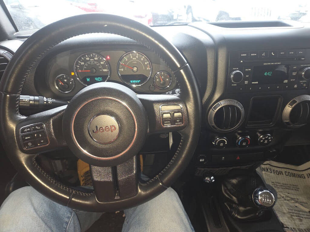 Vehicle view 16