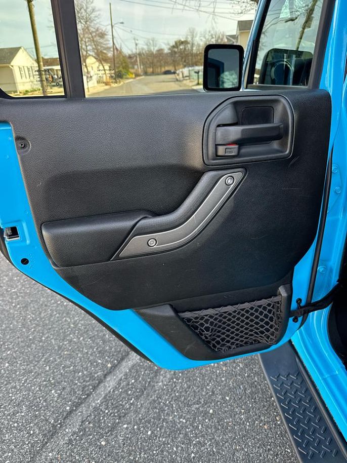 Vehicle view 17