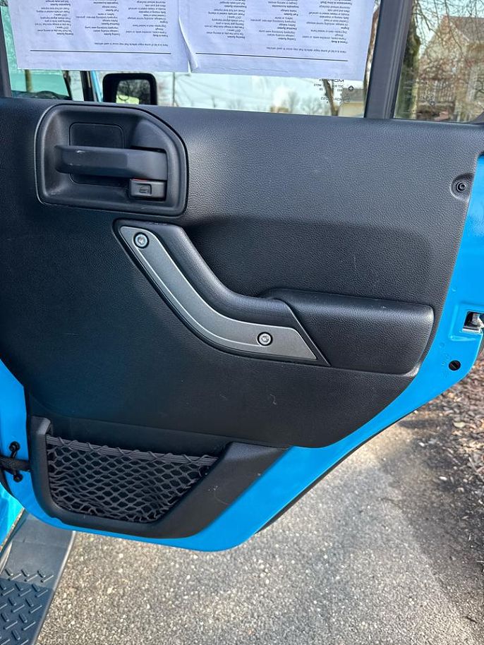 Vehicle view 23