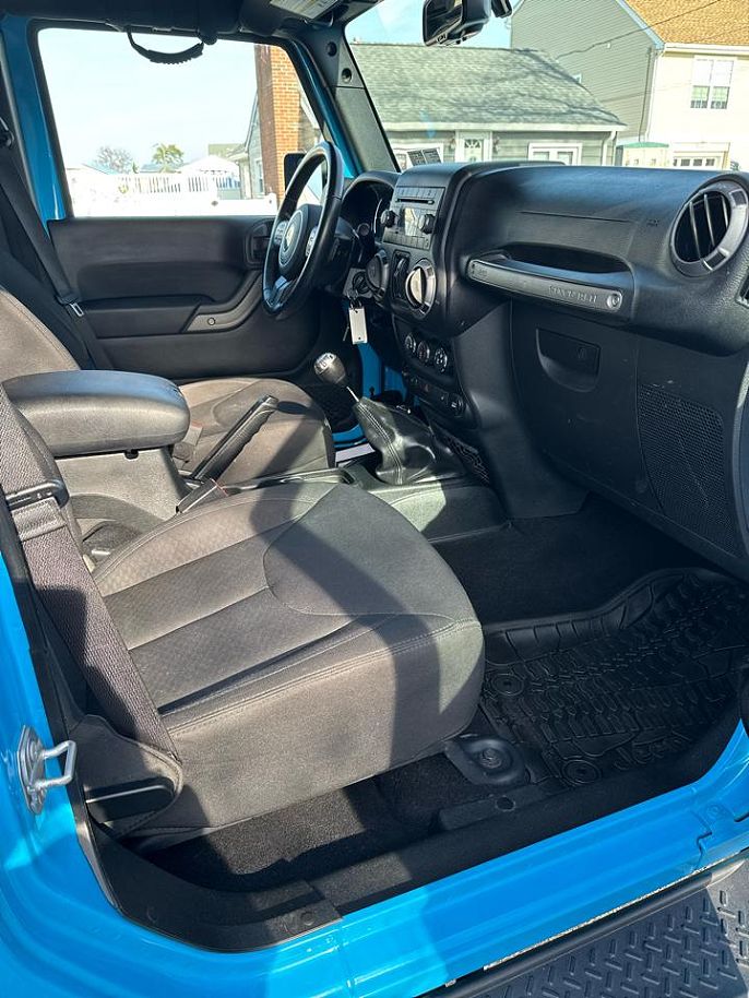 Vehicle view 25