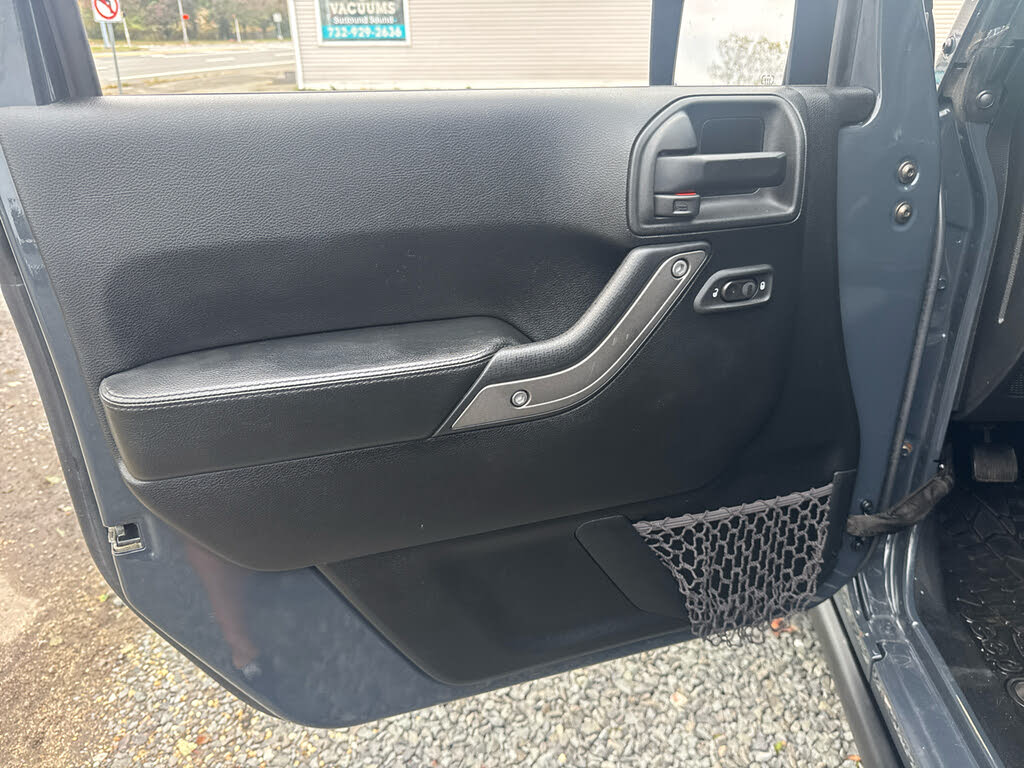 Vehicle view 19
