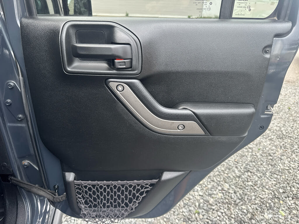 Vehicle view 27