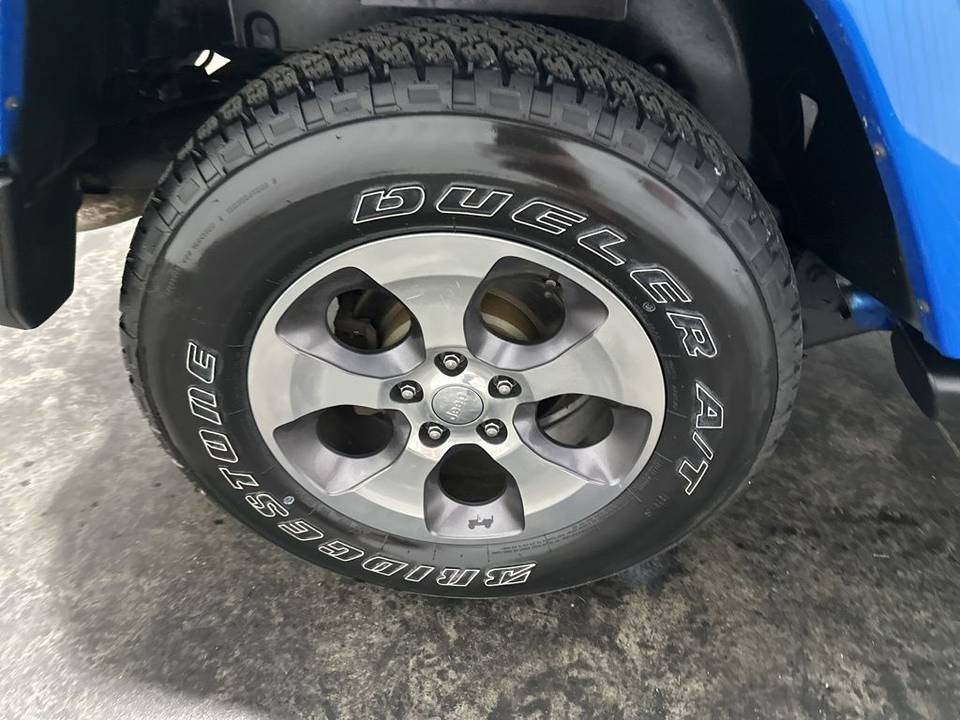 Vehicle view 7