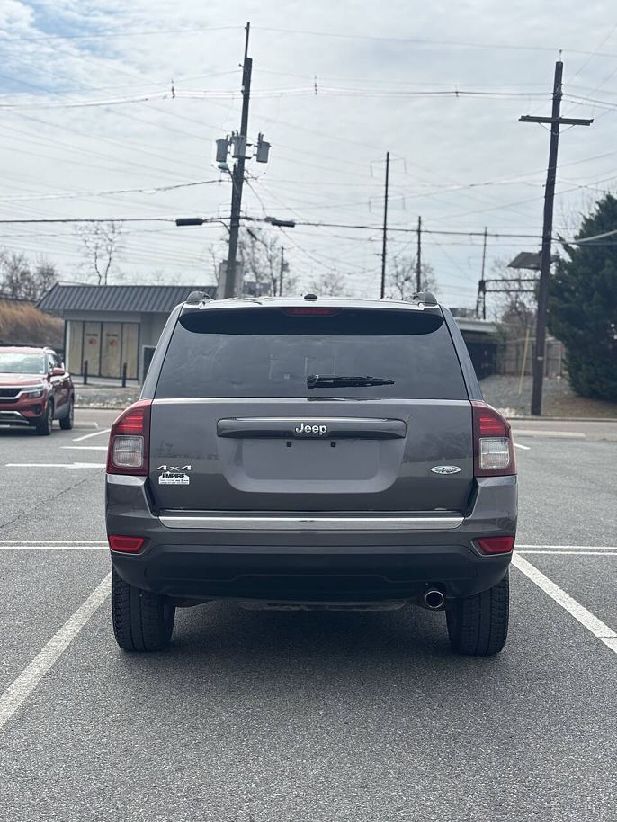 Vehicle view 25