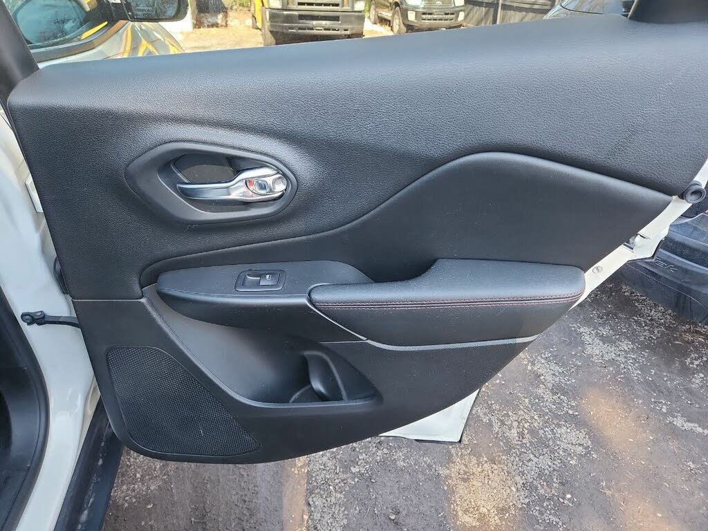 Vehicle view 14