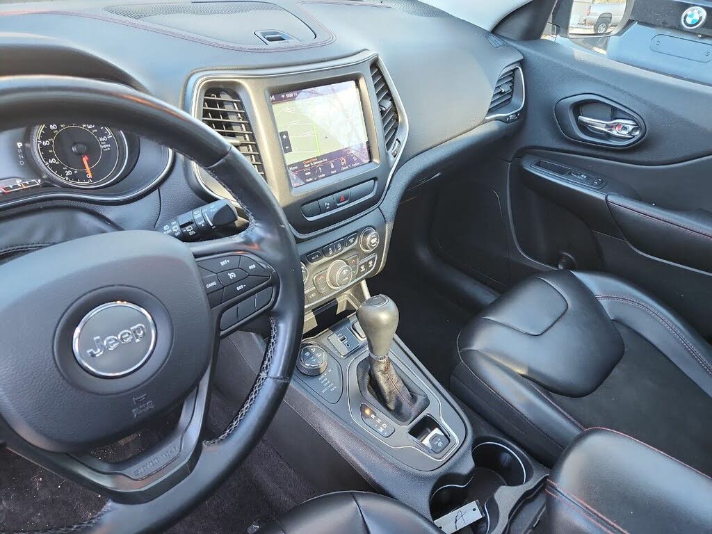 Vehicle view 34