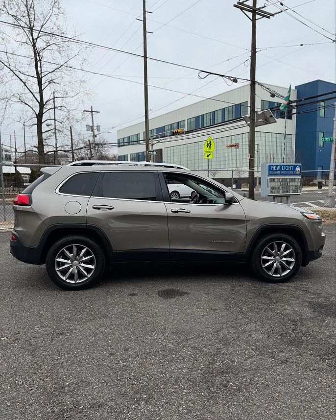 Vehicle view 6