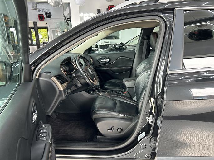 Vehicle view 11