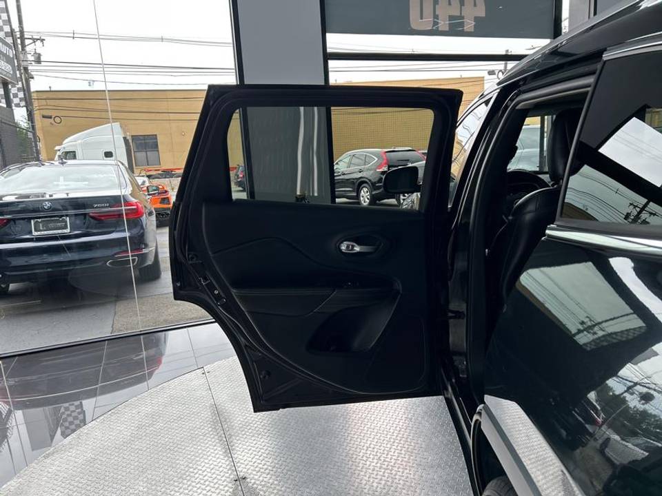 Vehicle view 32