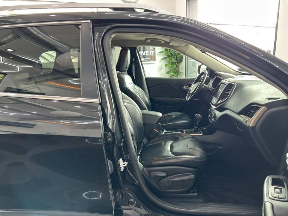 Vehicle view 35