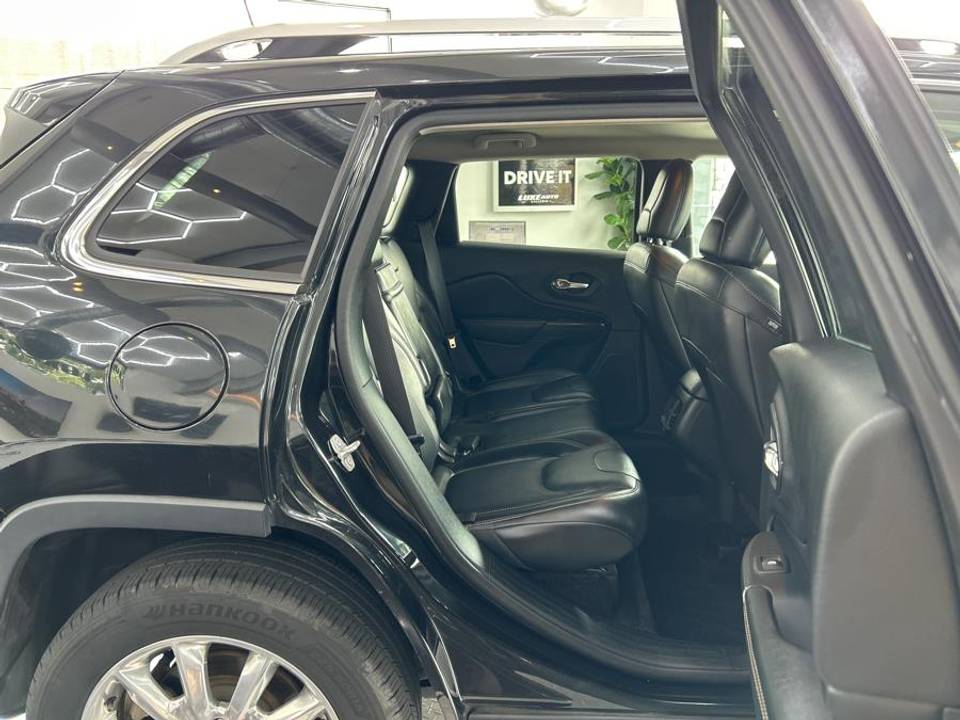 Vehicle view 37