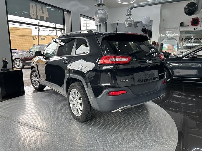 Vehicle view 6