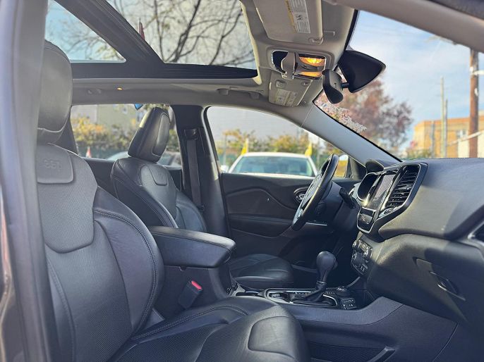 Vehicle view 4