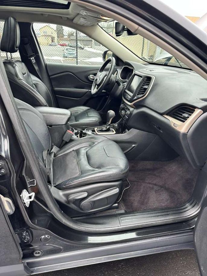 Vehicle view 14