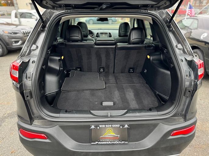 Vehicle view 14