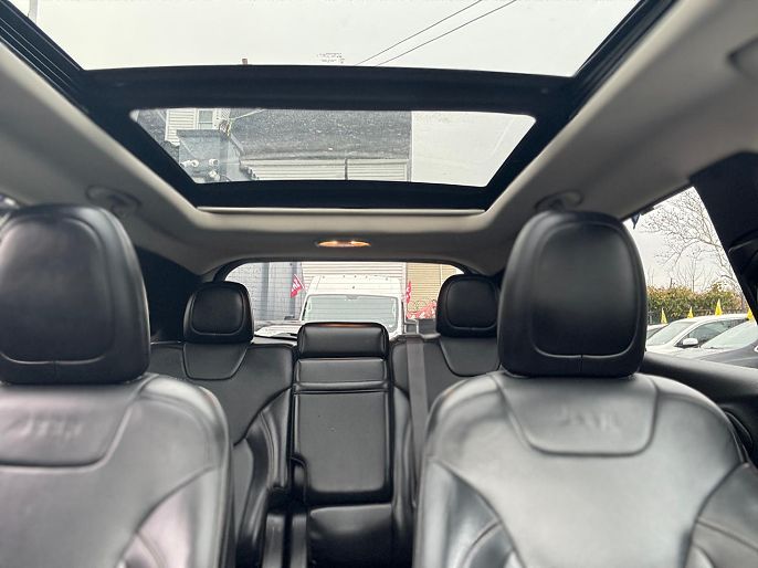 Vehicle view 9
