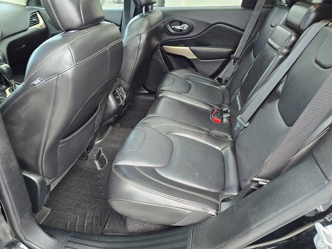 Vehicle view 13