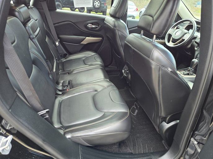 Vehicle view 14