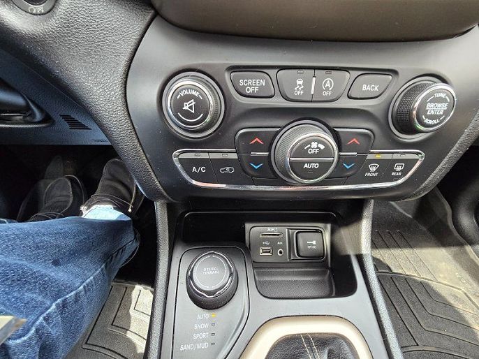 Vehicle view 22