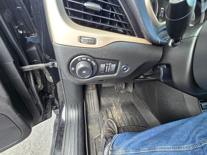 Vehicle view 29