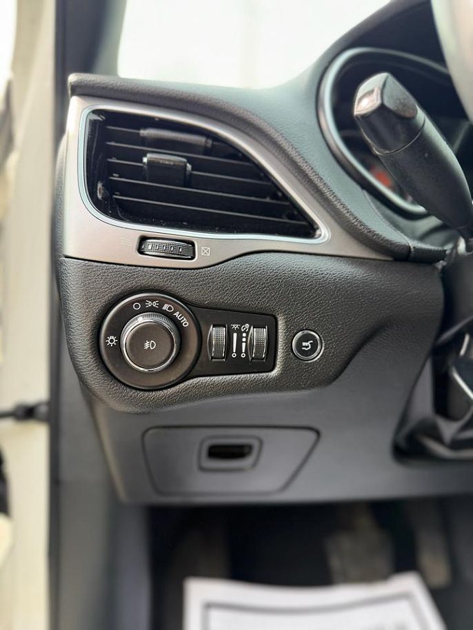 Vehicle view 13