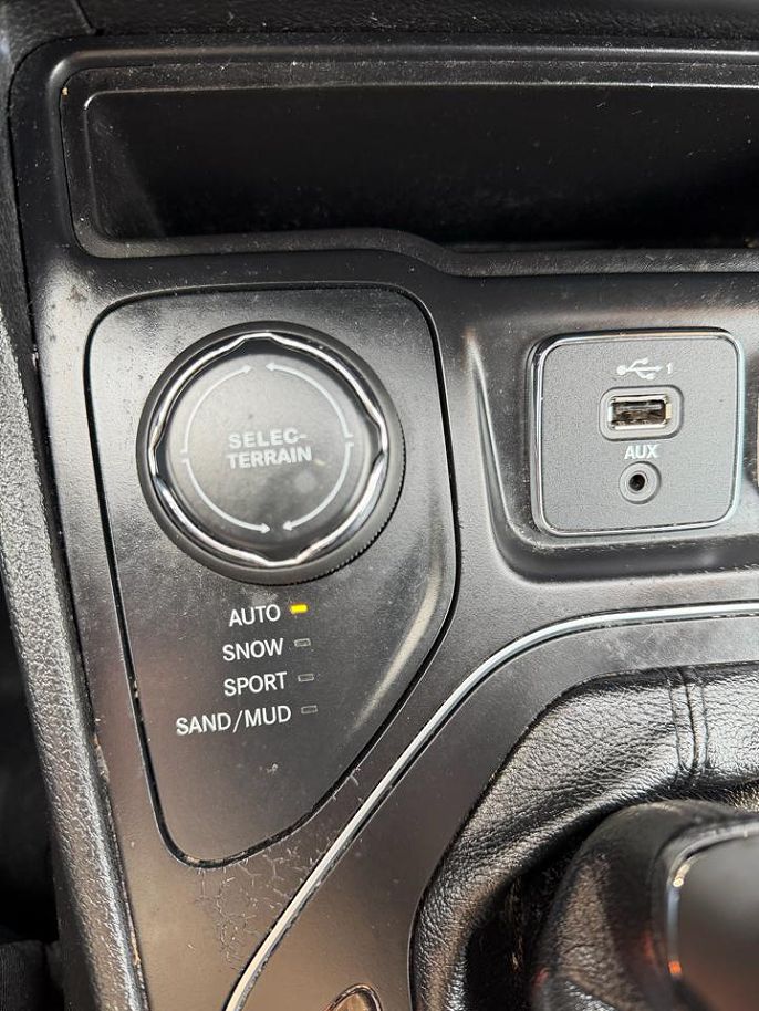 Vehicle view 16