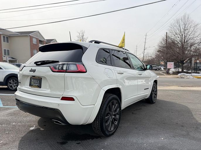 Vehicle view 6