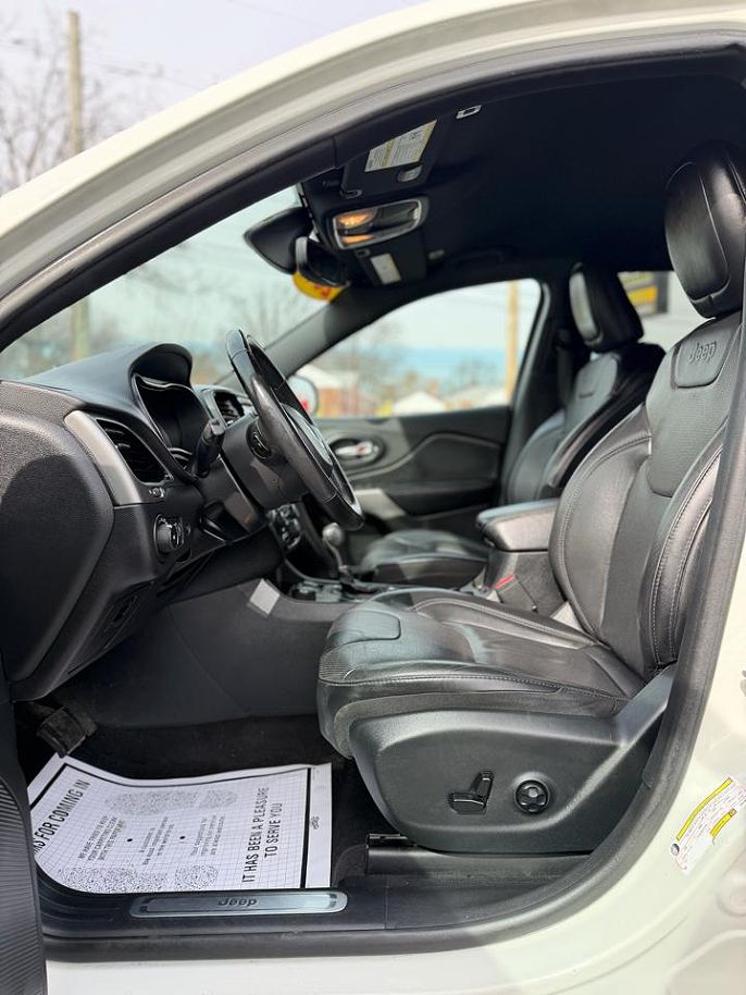 Vehicle view 9