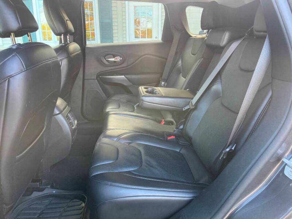 Vehicle view 14
