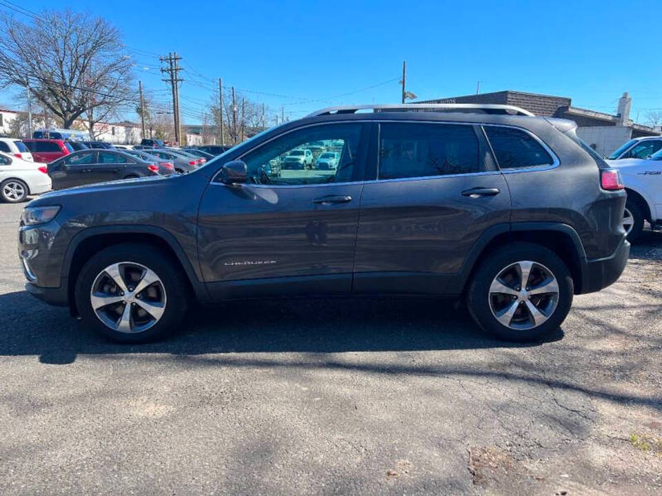 Vehicle view 7